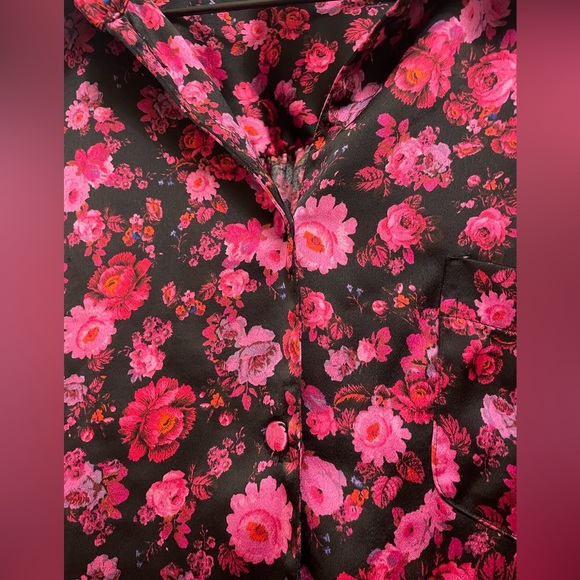 FOR LOVE AND LEMONS 
Lola Silk Like Button Down Top, Size Medium, Pink Floral - Picture 4 of 10